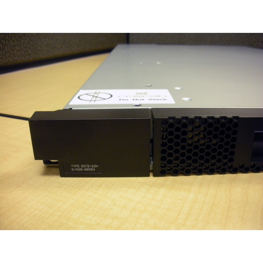 IBM 3572S3R TS2900 Tape Autoloader